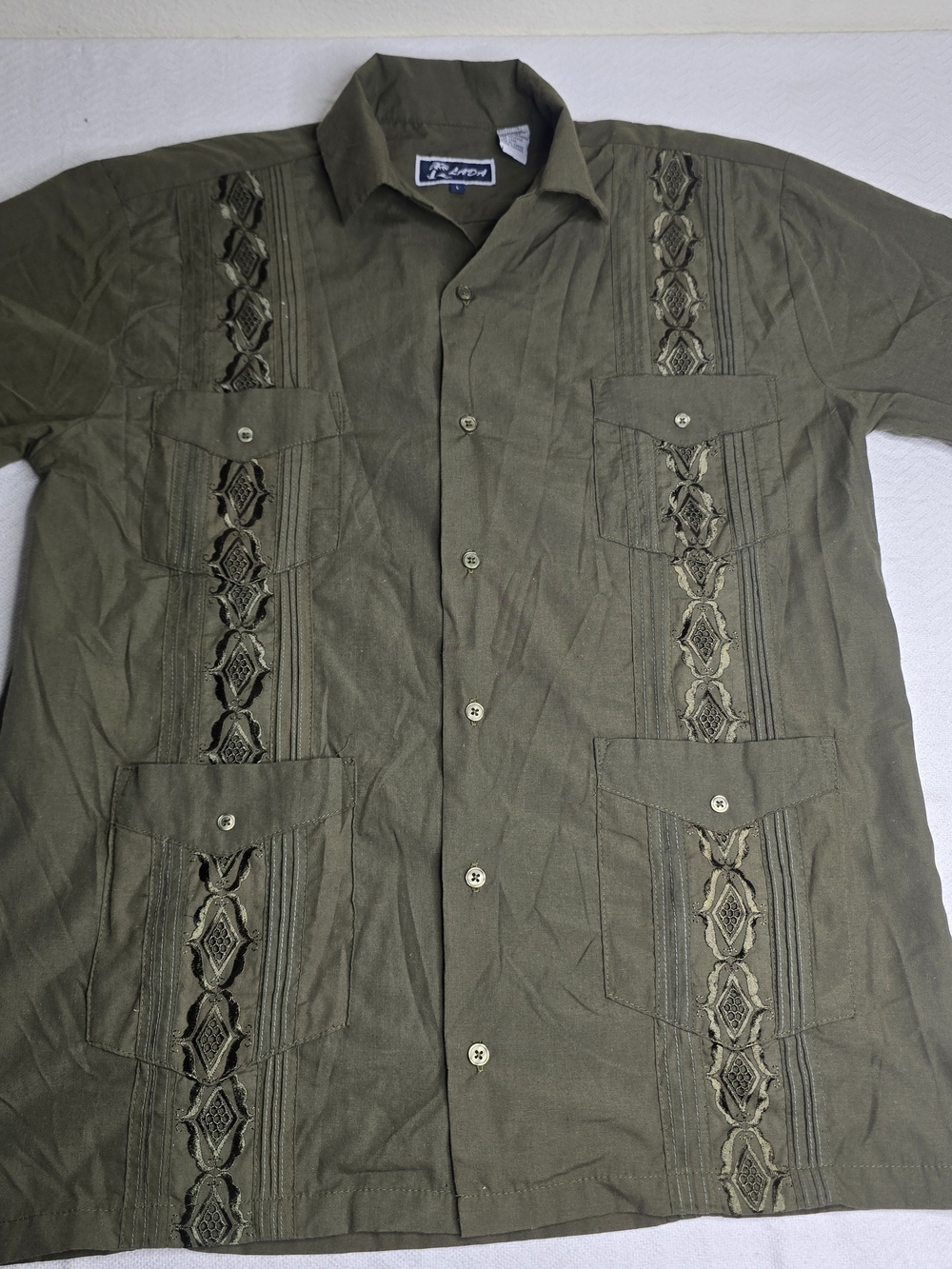 Lada Men's Guayabera Shirt Olive Green Embroidered Button-Up Size L